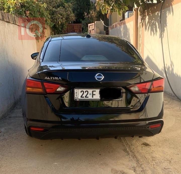 نيسان ألتيما